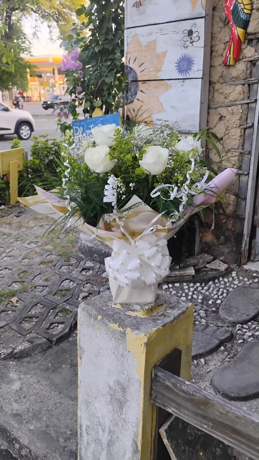 Buquê de 6 Rosas Brancas